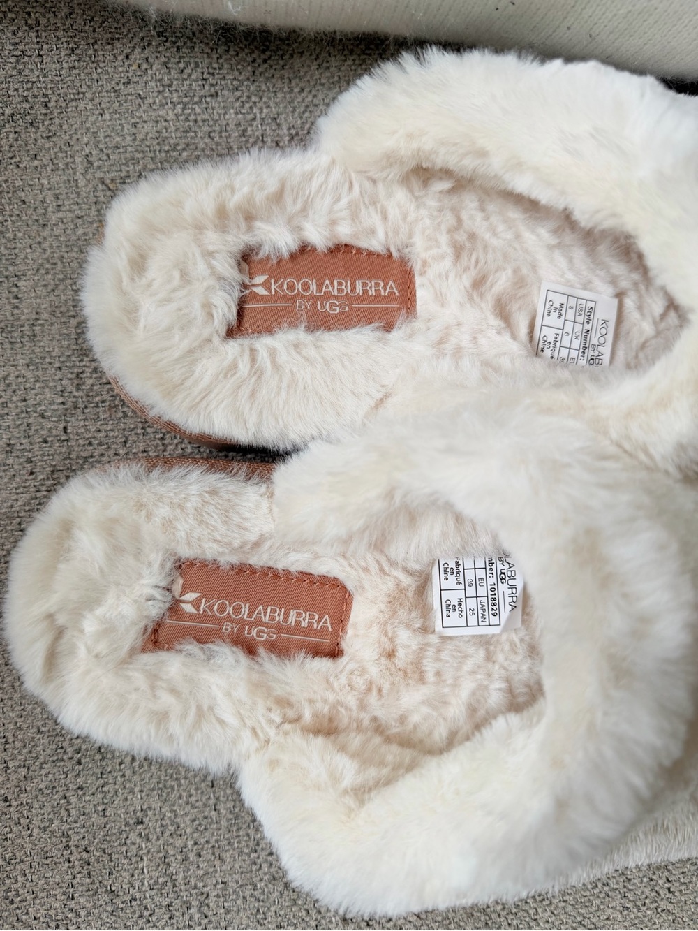 LIKE NEW Koolaburra By UGG Cream Plush Faux-Shearling Slide Slippers